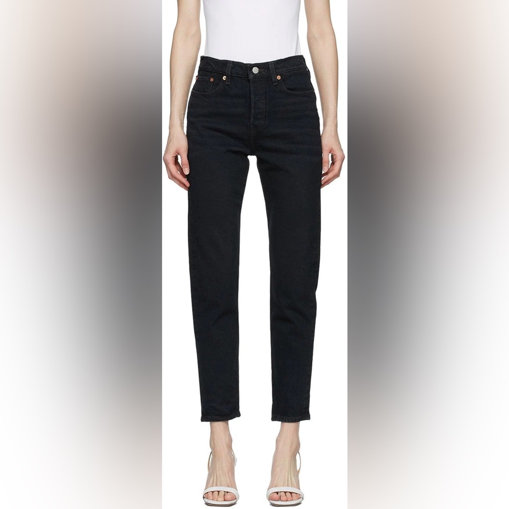 New LEVIS WEDGIE straight jeans 25